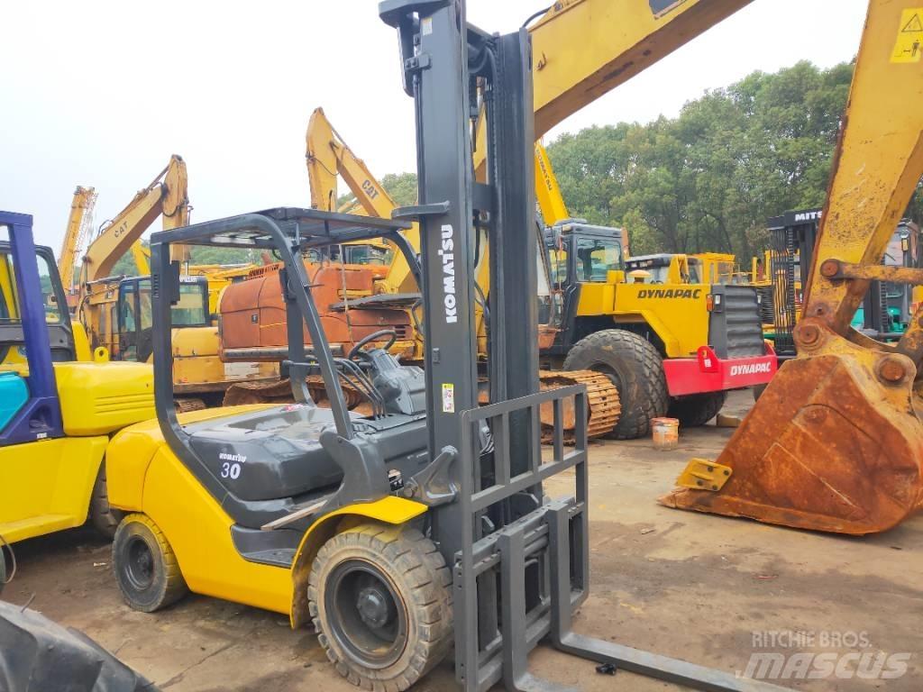 Komatsu FD 30 T-17 Stivuitor diesel