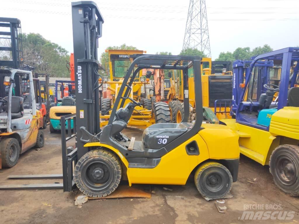 Komatsu FD 30 T-17 Stivuitor diesel