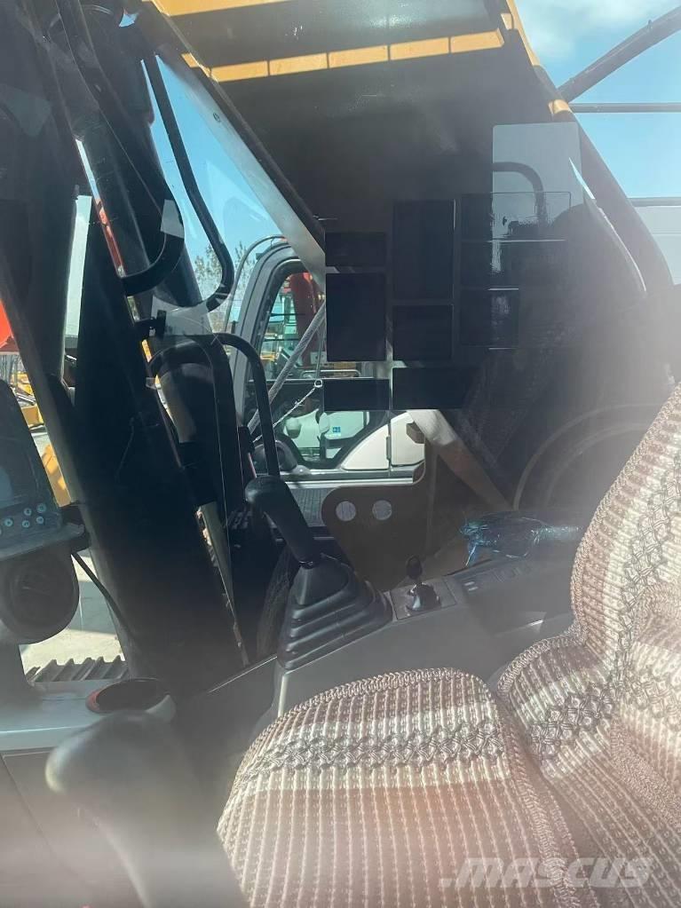 CAT 330D2 Excavatoare pe șenile
