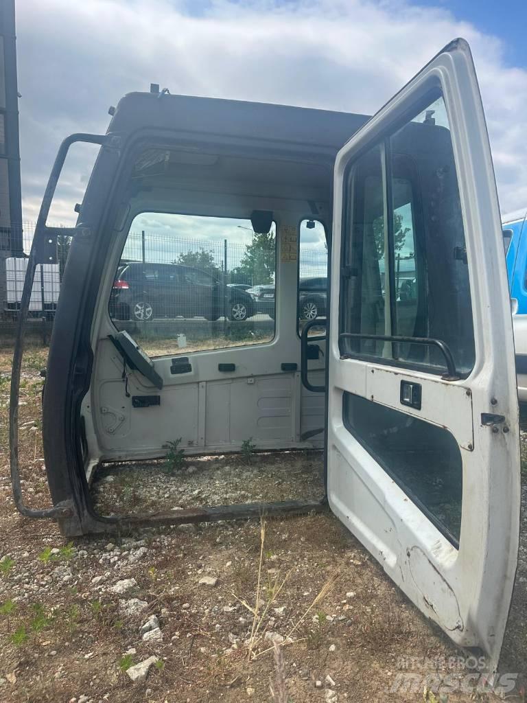 Hyundai 320 LC7A Excavatoare pe șenile
