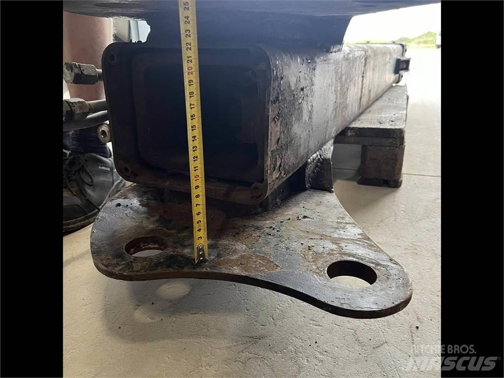 Loglift F71 F85 Macarale pentru culegatoare