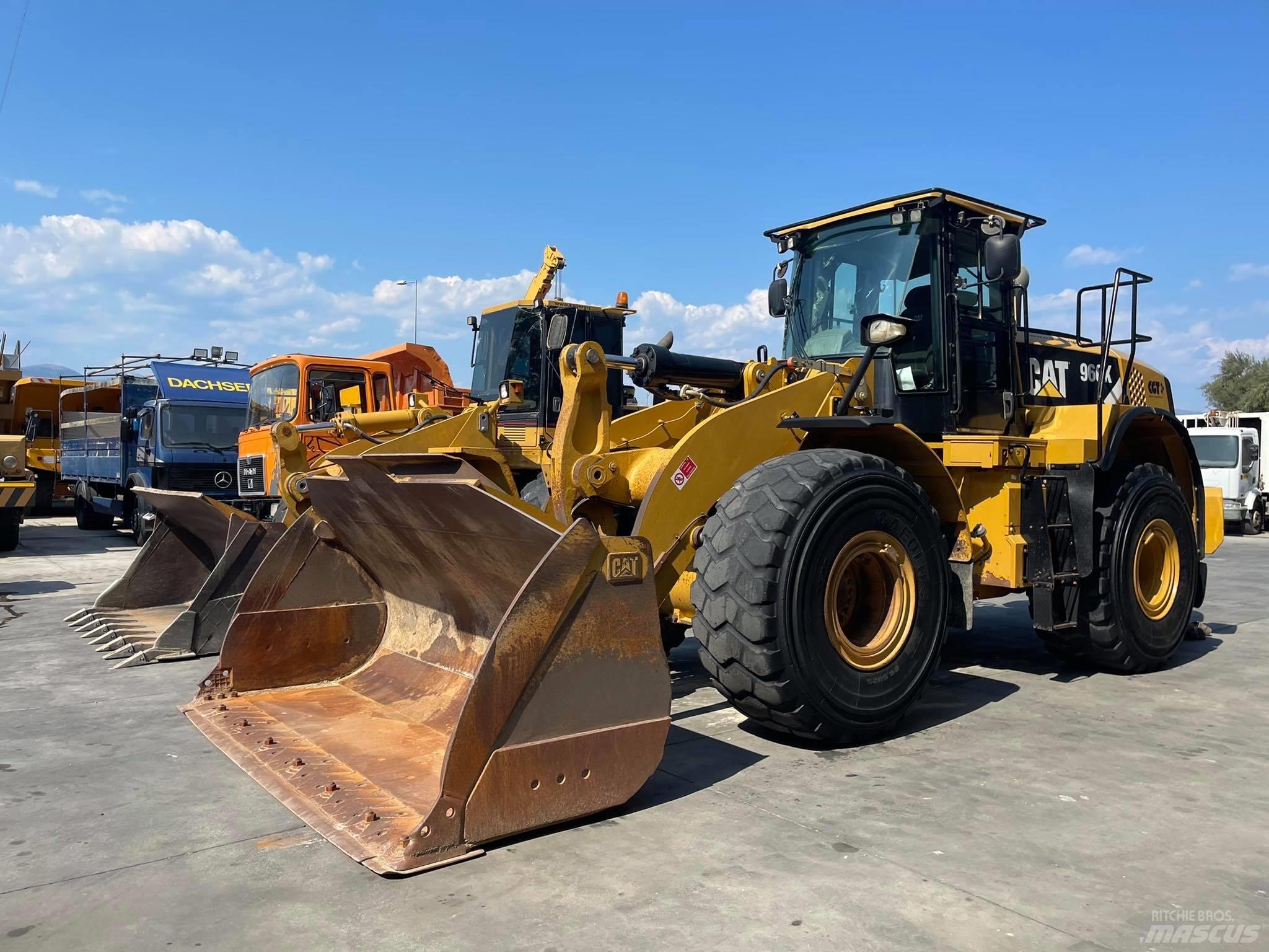 CAT 966K Incarcator pe pneuri