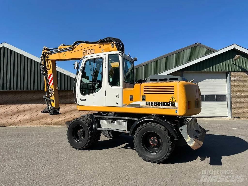 Liebherr A900C Excavatoare cu roti