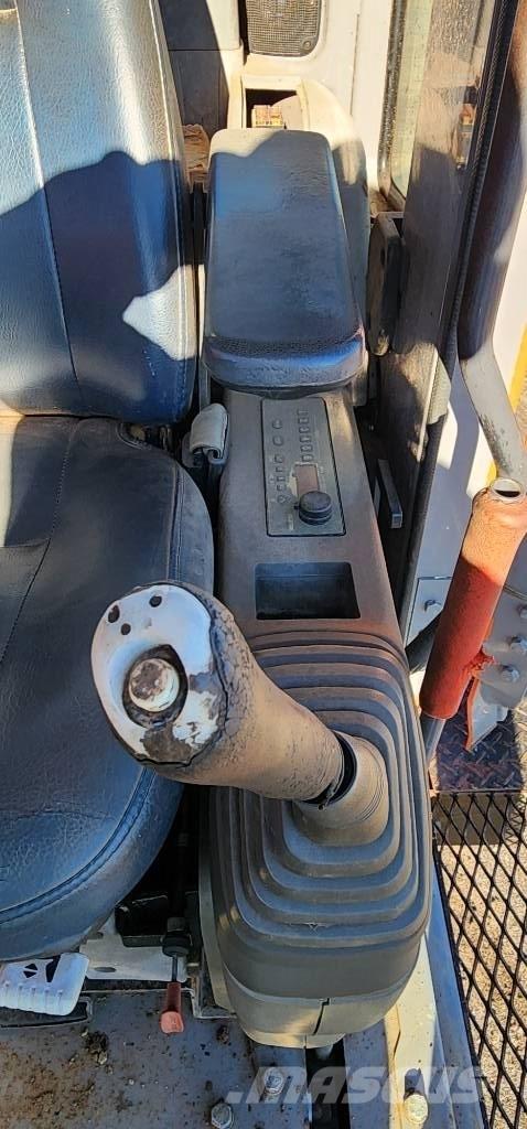 Hitachi ZX 225 USR Excavatoare pe șenile
