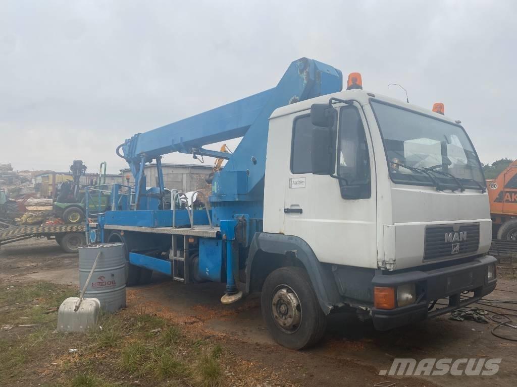 MAN 8.163 Camioane cu macara