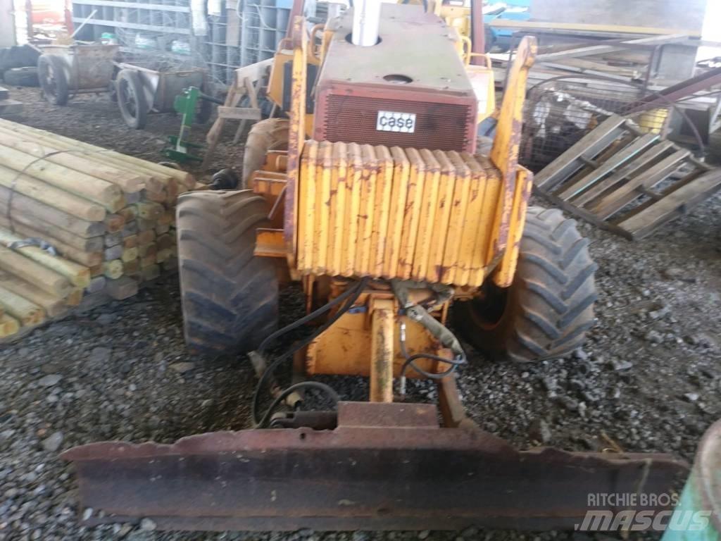 CASE 660 Excavatoare de santuri