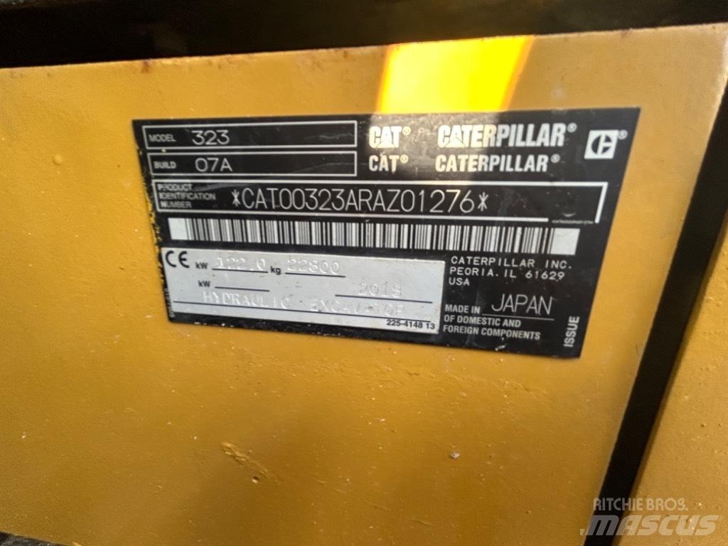 CAT 323 Nextgen Excavatoare pe șenile
