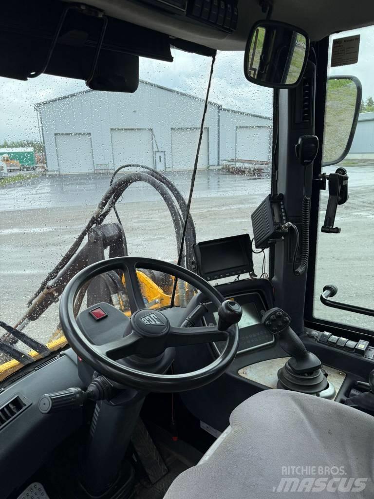 JCB 412 S Incarcator pe pneuri
