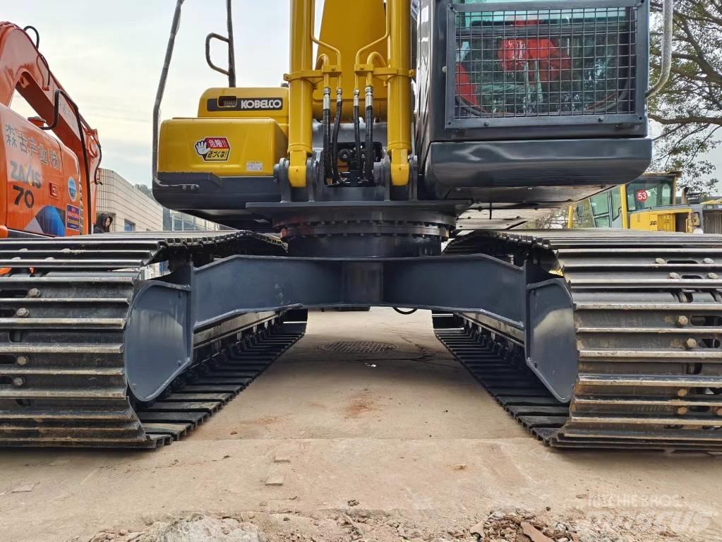 Kobelco SK200D Excavatoare pe șenile
