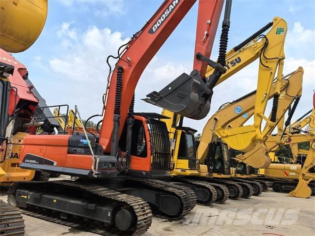 Doosan DX 225 LC Excavatoare pe șenile
