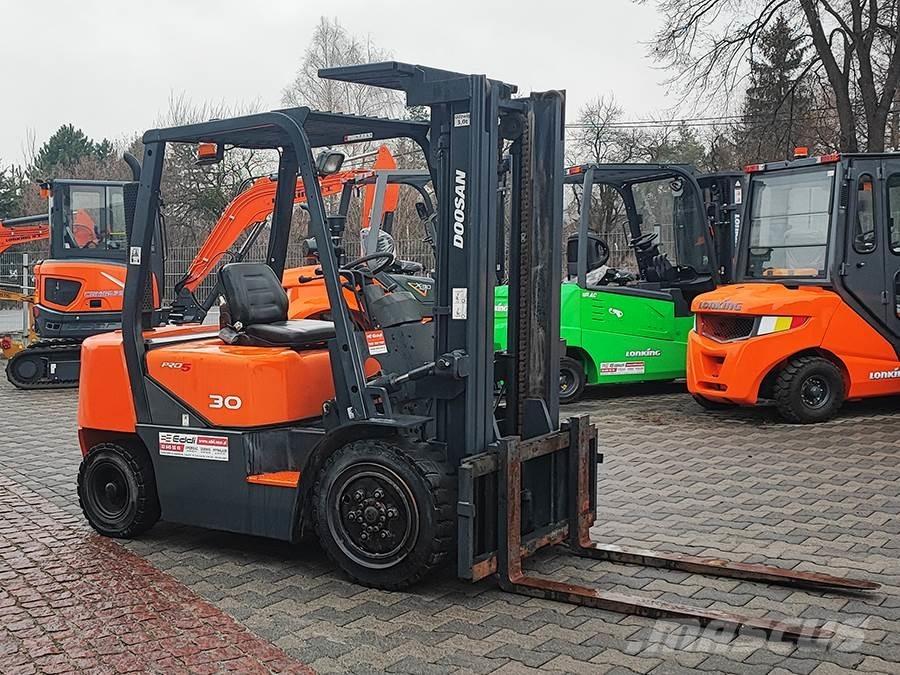 Doosan D30G Stivuitor diesel