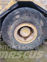 Volvo A25 Anvelope, roti si jante