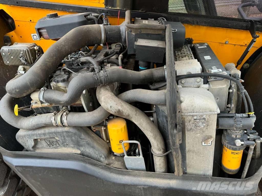 JCB 527-58 Manipulatoare agricole
