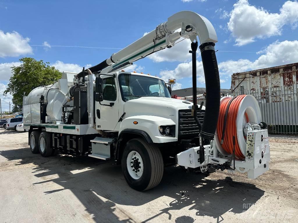 Freightliner 114 SD Camion vidanje