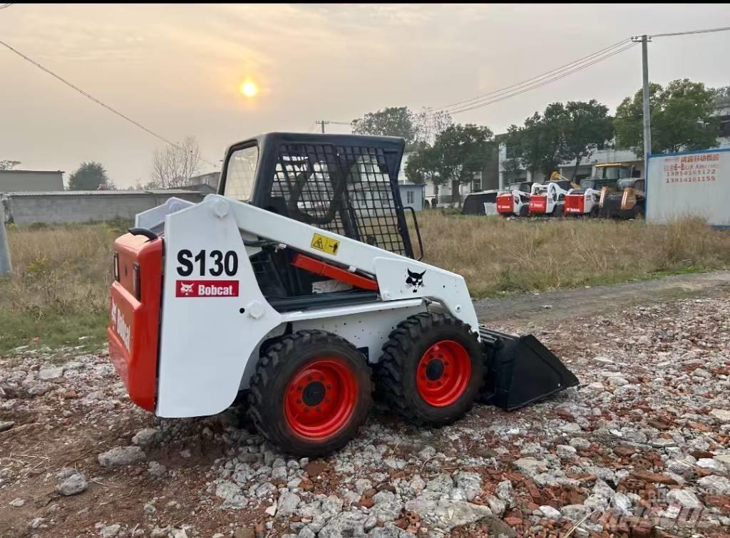 Bobcat S 130 Mini incarcator