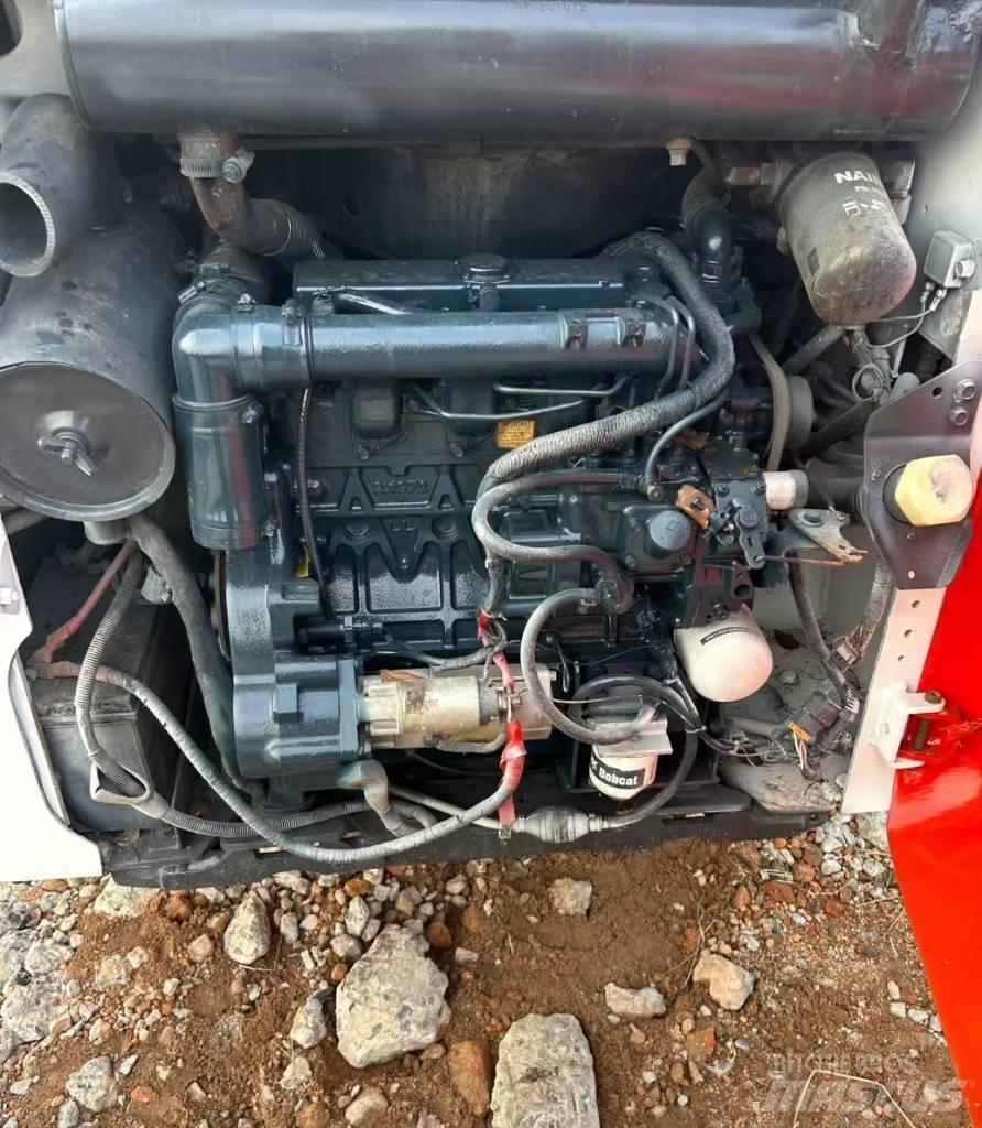 Bobcat S 130 Mini incarcator