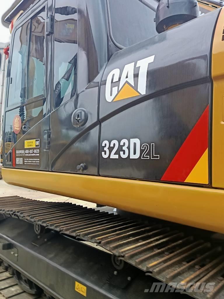 CAT 323 D2L Excavatoare pe șenile
