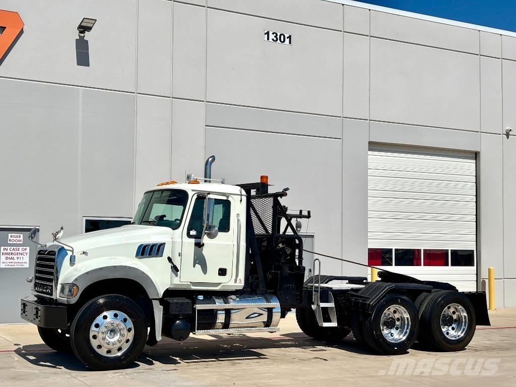 Mack GU713 Vehicule de recuperare