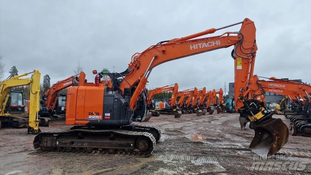 Hitachi ZX225USLC-6 Excavatoare pe șenile
