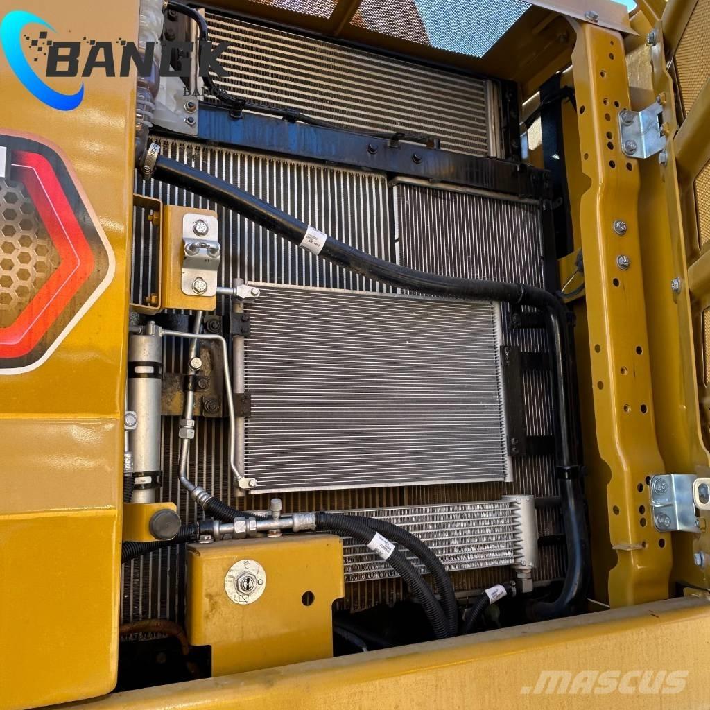 CAT 323 Excavatoare pe șenile
