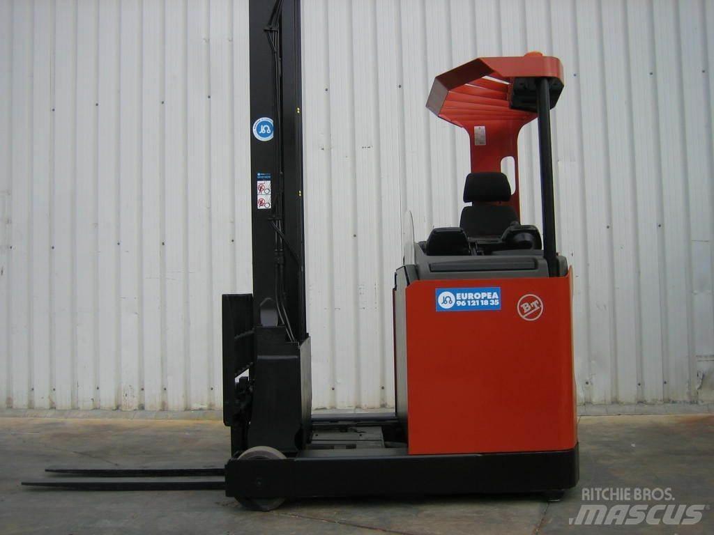 BT RRB 2 Stivuitor cu catarg retractabil