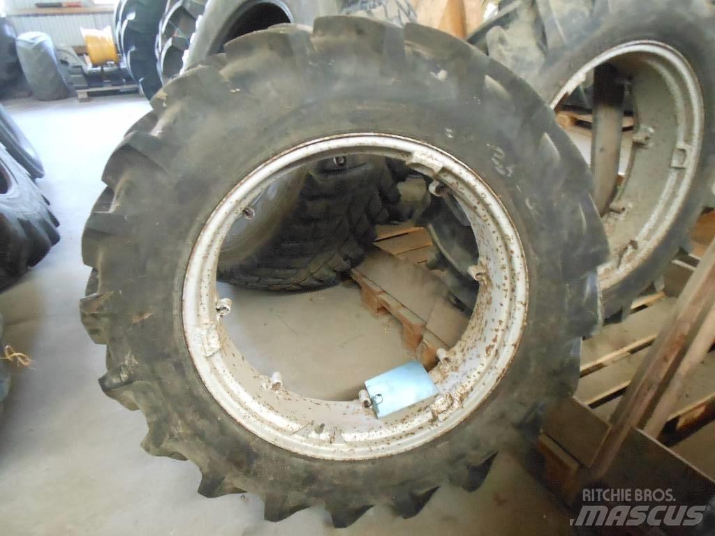 Taurus 12.4X 32 HJUL Utilaje agricole - Altele