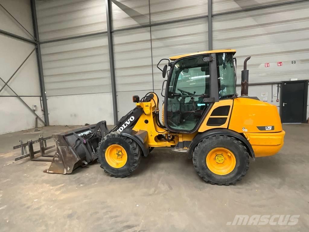 Volvo L 25 F Incarcator pe pneuri