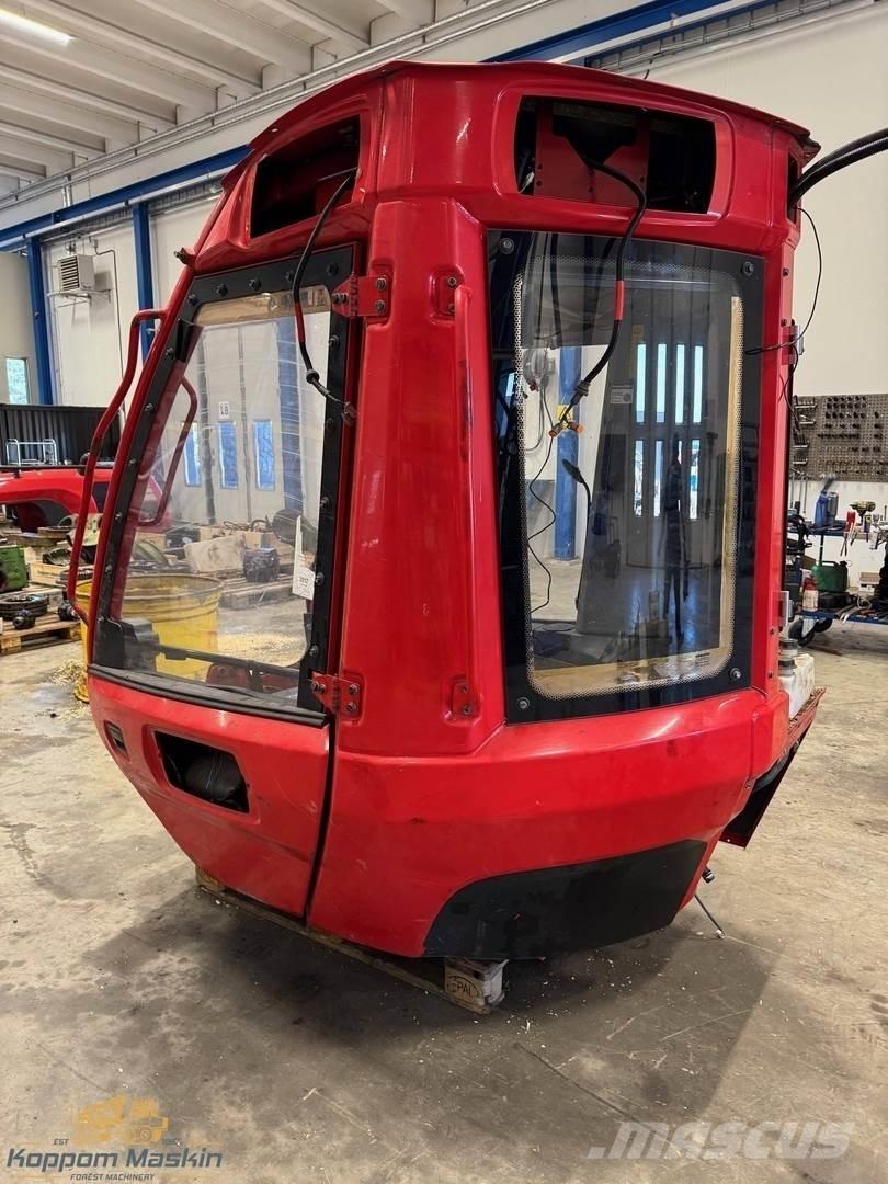 Komatsu 951 Cabine si interior