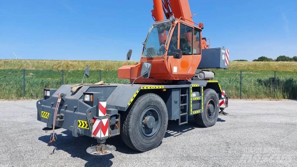 Terex RC30 Macara teren accidentat