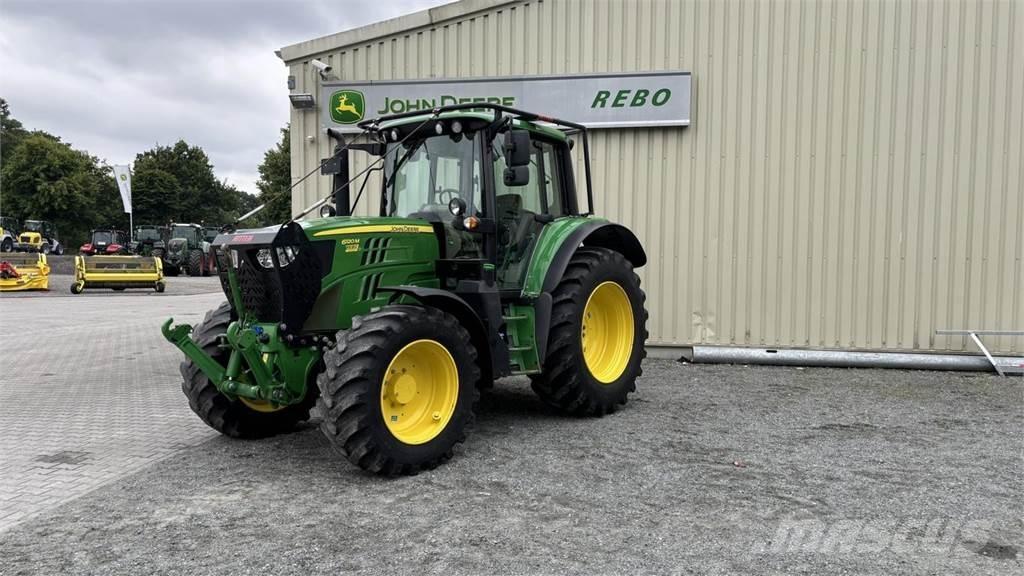 John Deere 6120M Tractoare compacte