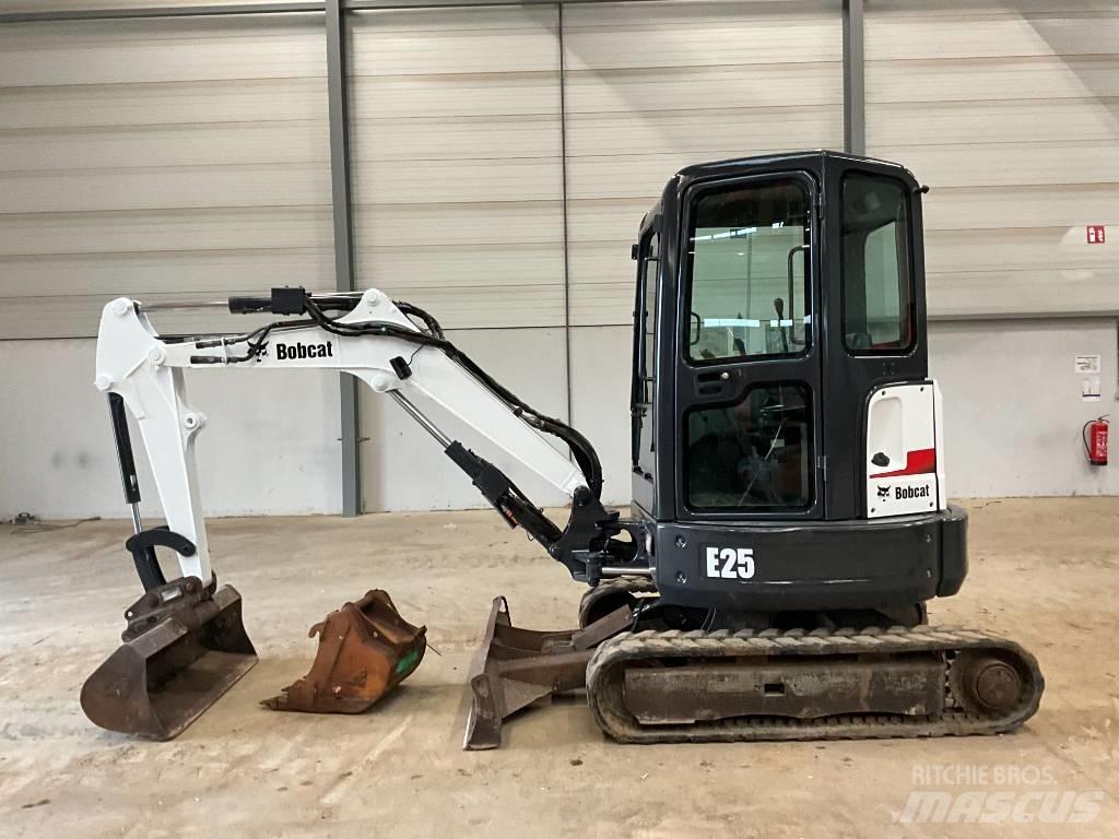 Bobcat E 25 Mini excavatoare < 7t