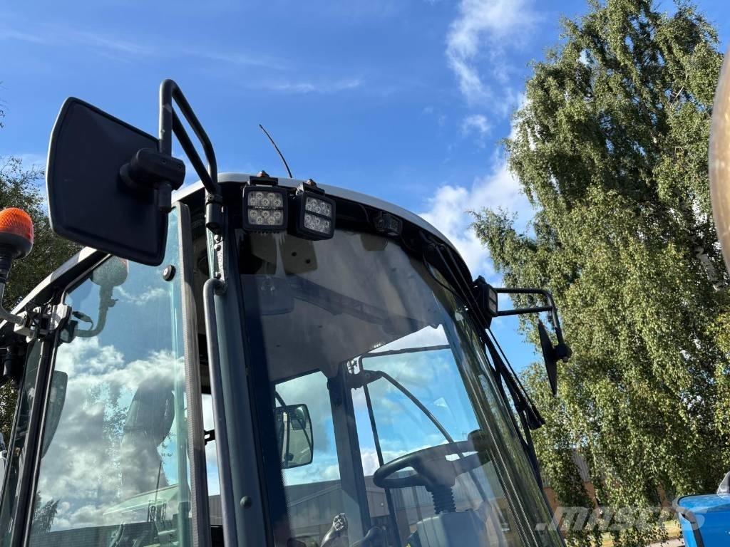 Lännen 8800 K Buldoexcavatoare