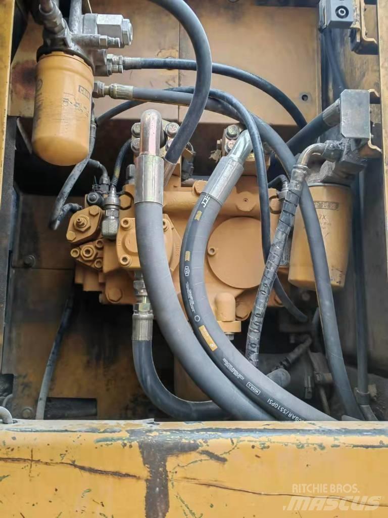 CAT 320 C U Excavatoare pe șenile
