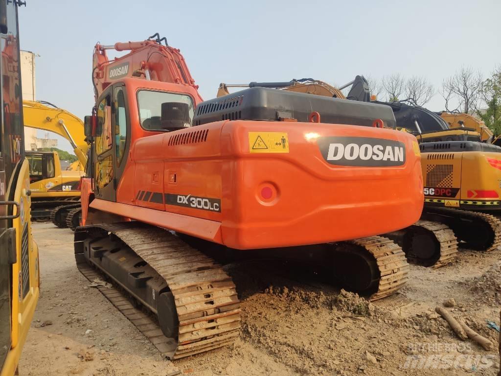Doosan dx300 Excavatoare pe șenile
