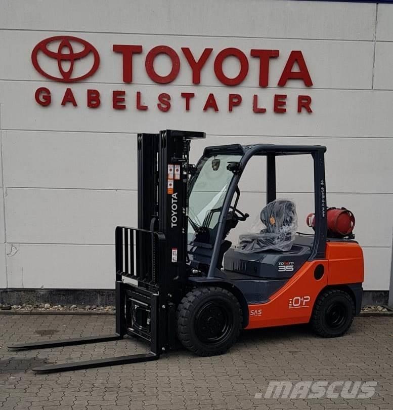 Toyota 02-8FGJF35 Stivuitor GPL