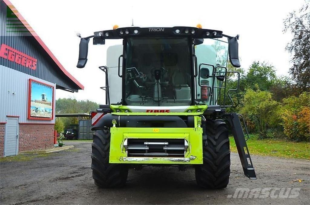 CLAAS trion 730 Combine de secerat