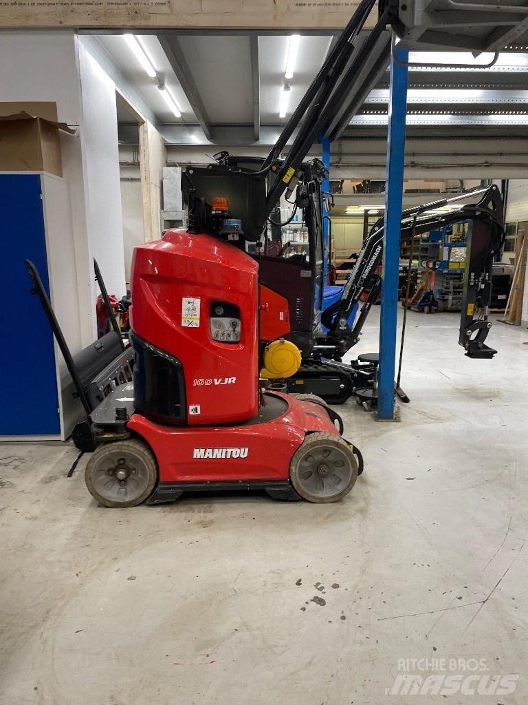 Manitou 100 VJR Ascensoare verticale catarg