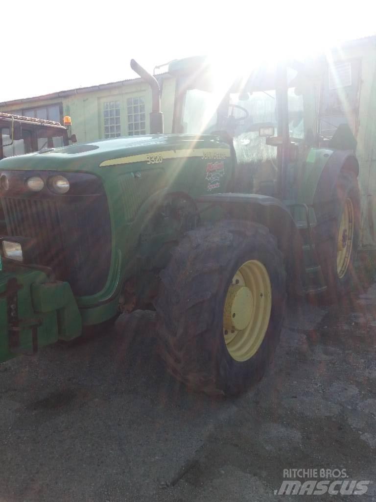 John Deere 8320 Tractoare