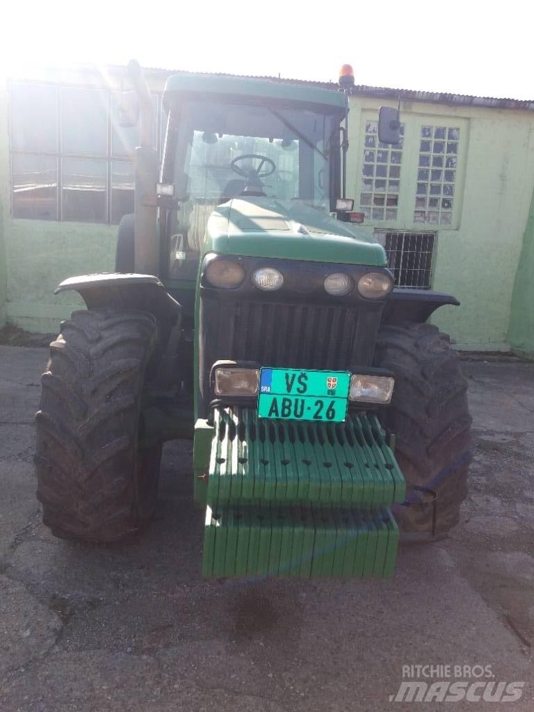 John Deere 8320 Tractoare