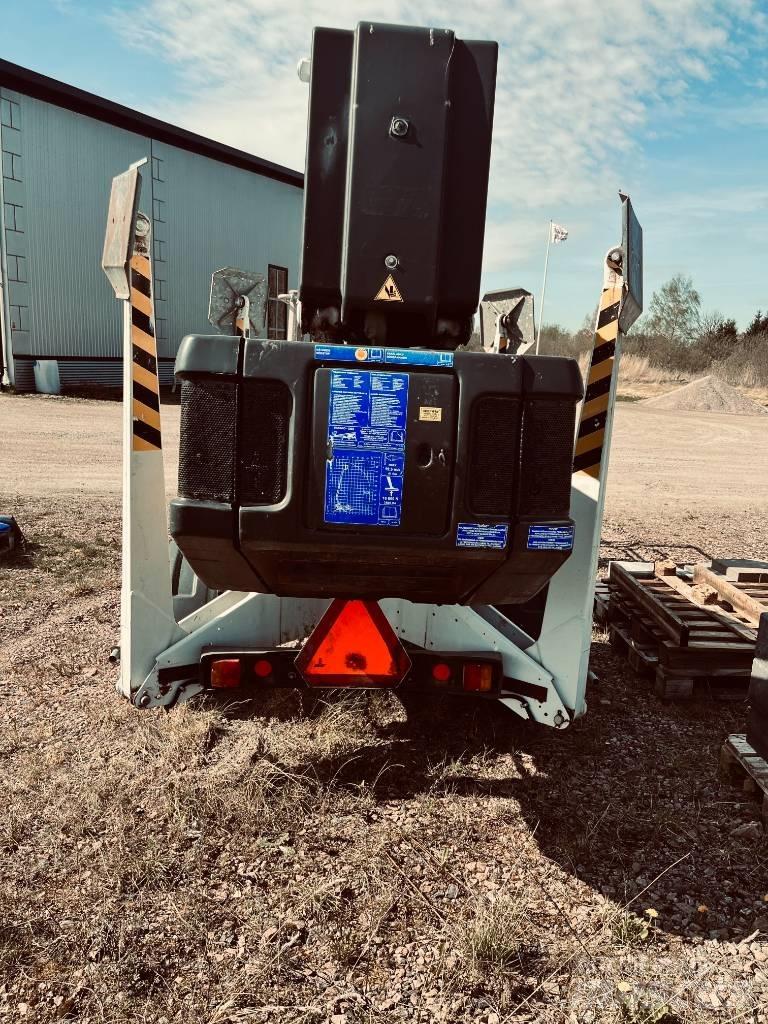 Dino 160 XT Platforme aeriene montate pe remorca