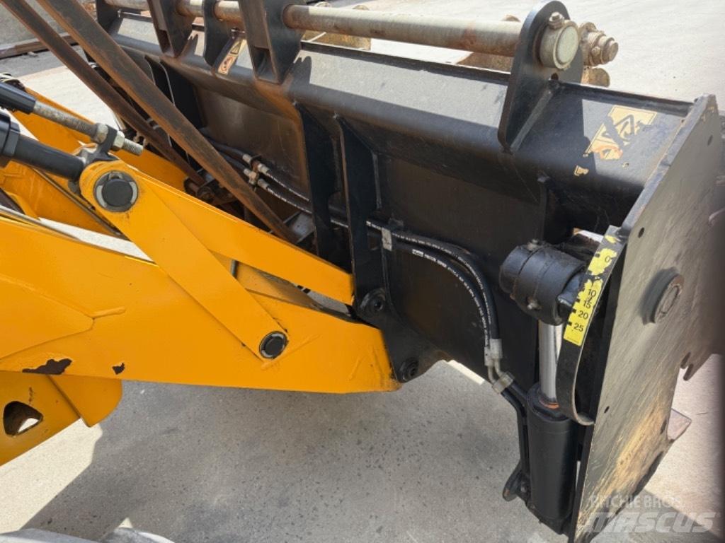 JCB 3 CX Buldoexcavatoare