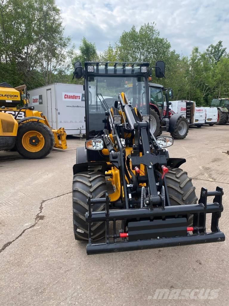JCB 403 PLUS Manipulatoare agricole