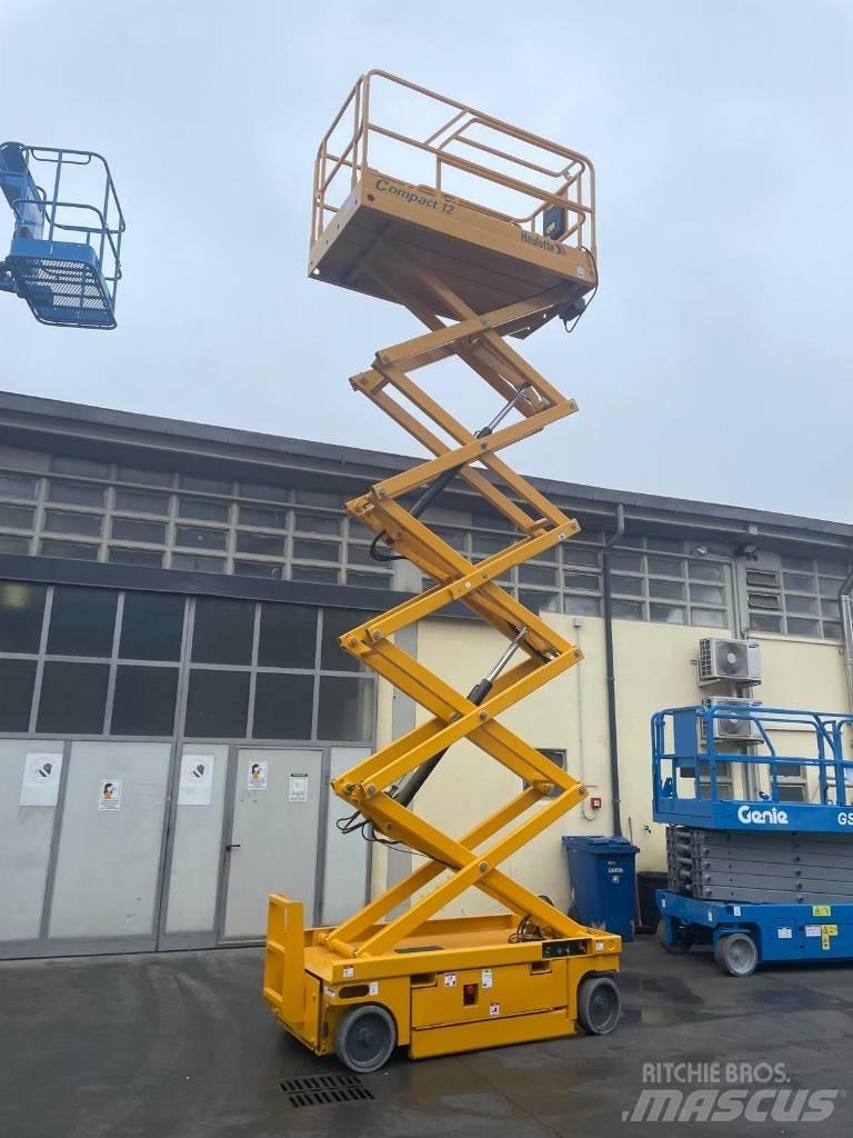 Haulotte Compact 12 Platforme foarfeca