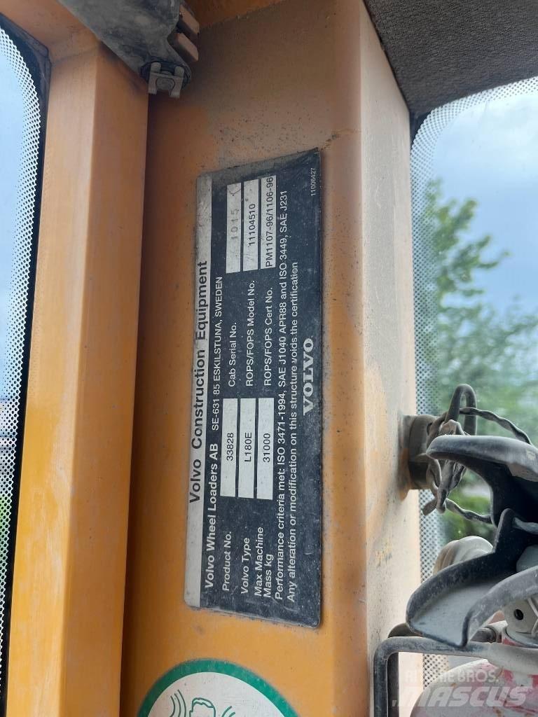Volvo L 180 E Incarcator pe pneuri