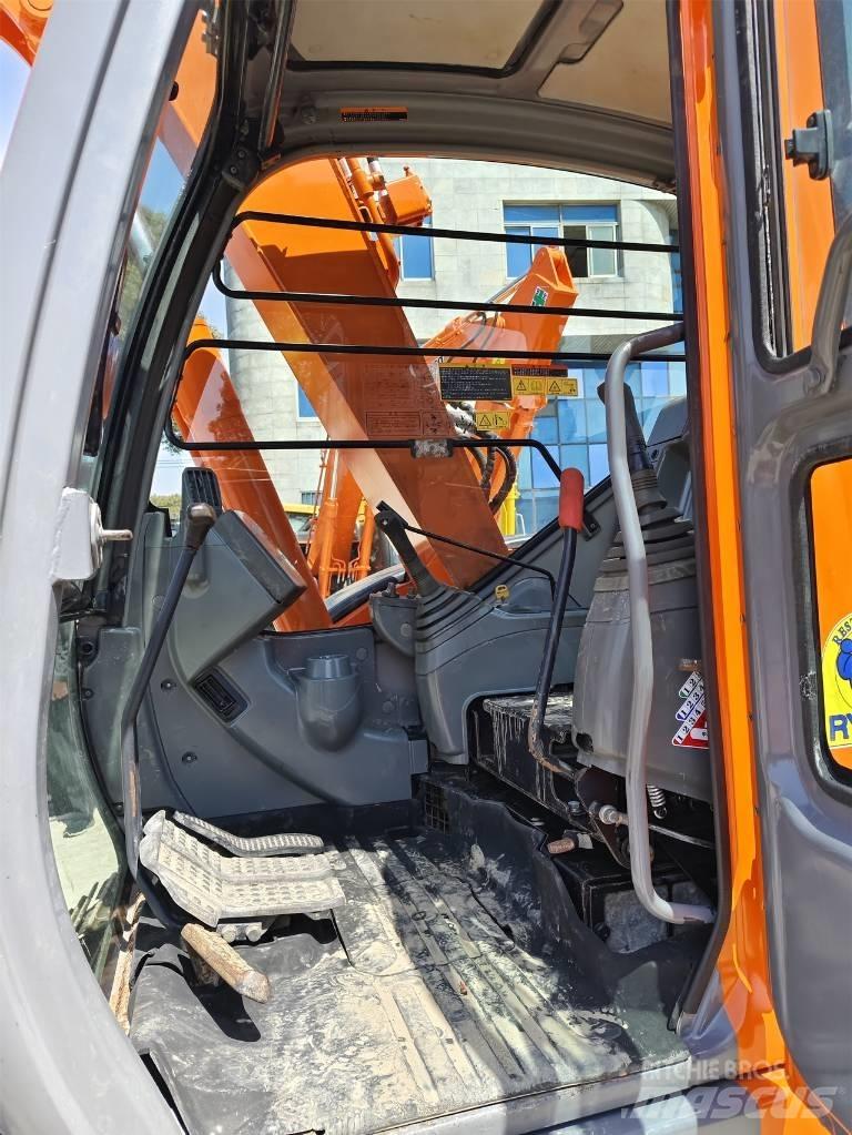 Hitachi ZX 75 Excavatoare pe șenile
