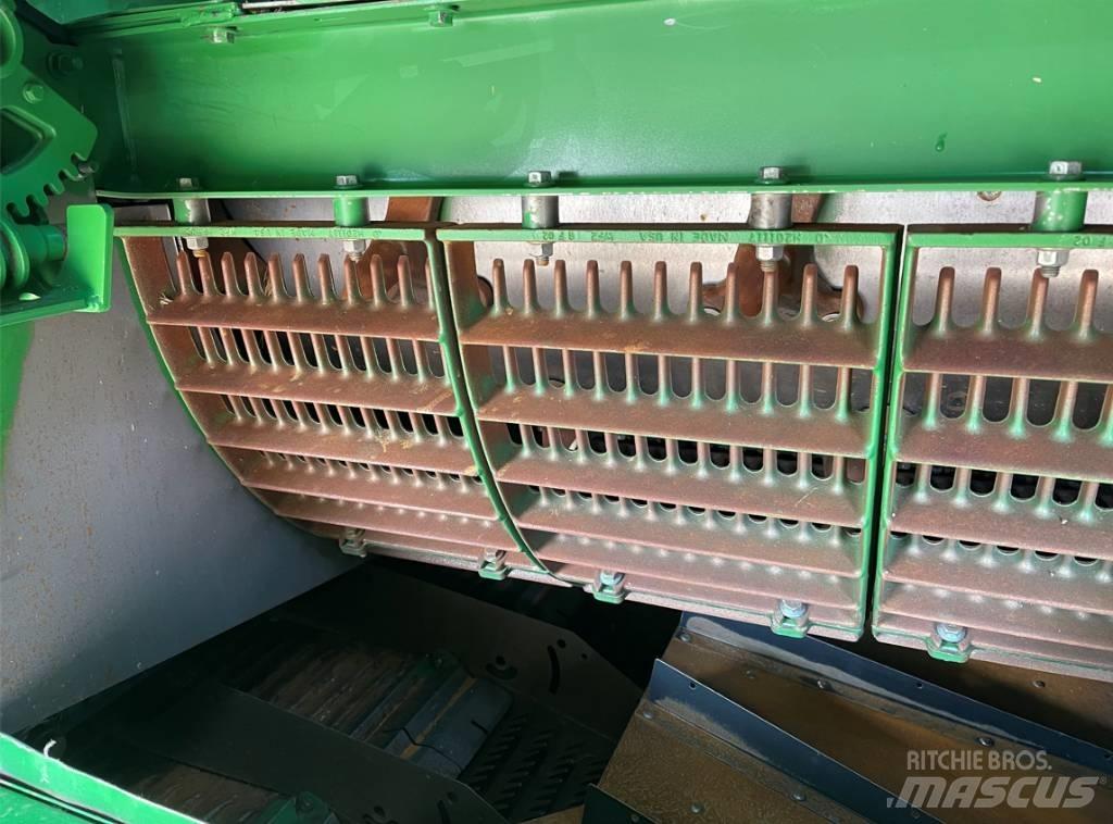 John Deere S 680 Combine de secerat