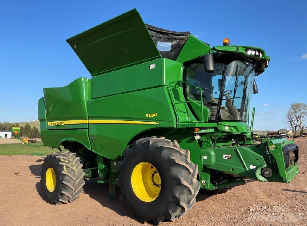 John Deere S 680 Combine de secerat