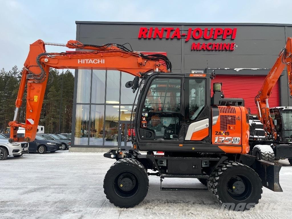 Hitachi ZX 135 W-7 Excavatoare cu roti