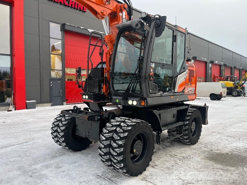 Hitachi ZX 135 W-7 Excavatoare cu roti