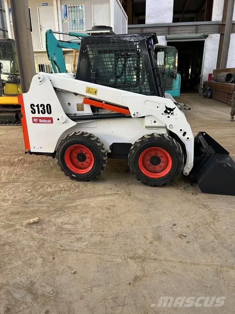 Bobcat S 130 Mini incarcator